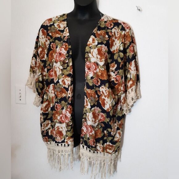 Dreamers floral crochet cardigan/cover up - Picture 1 of 6